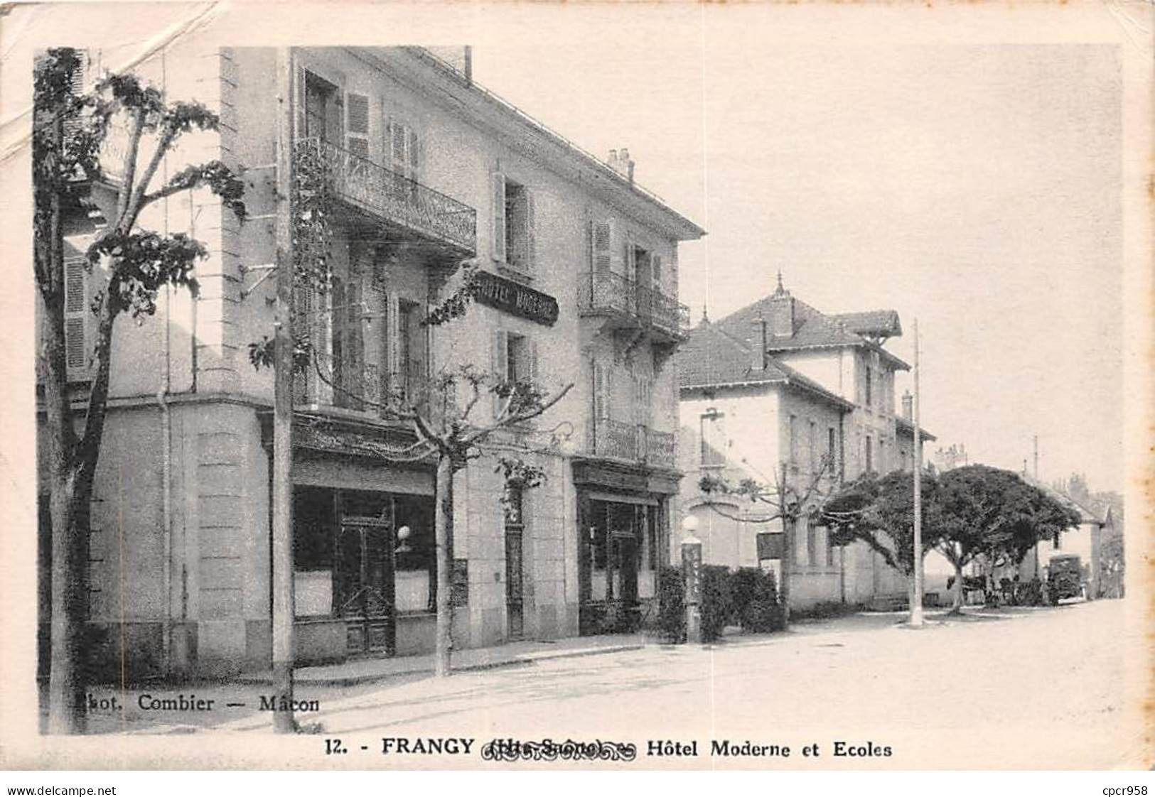74 - FRANGY - SAN34968 - Hôtel Moderne Et Ecoles - Pli - Frangy