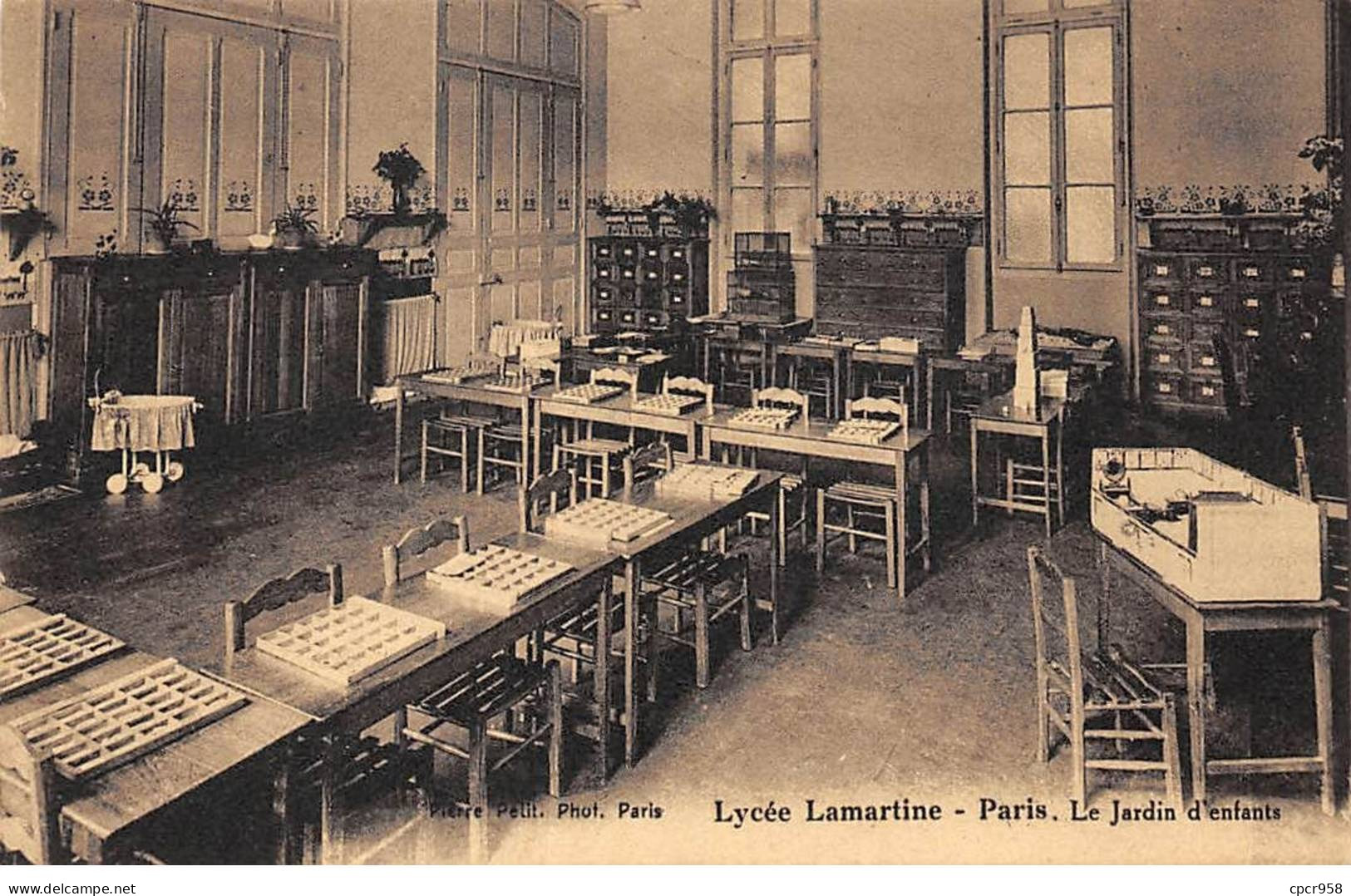 75009 - PARIS - SAN35041 - Lycée Lamartine - Le Jardin D'enfants - Arrondissement: 09