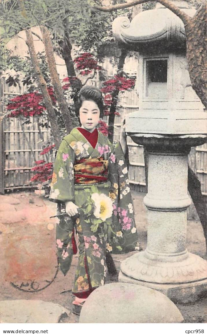 CHINE - SAN36356 - Cachet Tientsin - En L'état - Carte Japonaise - Geisha Dans Un Jardin - Cina
