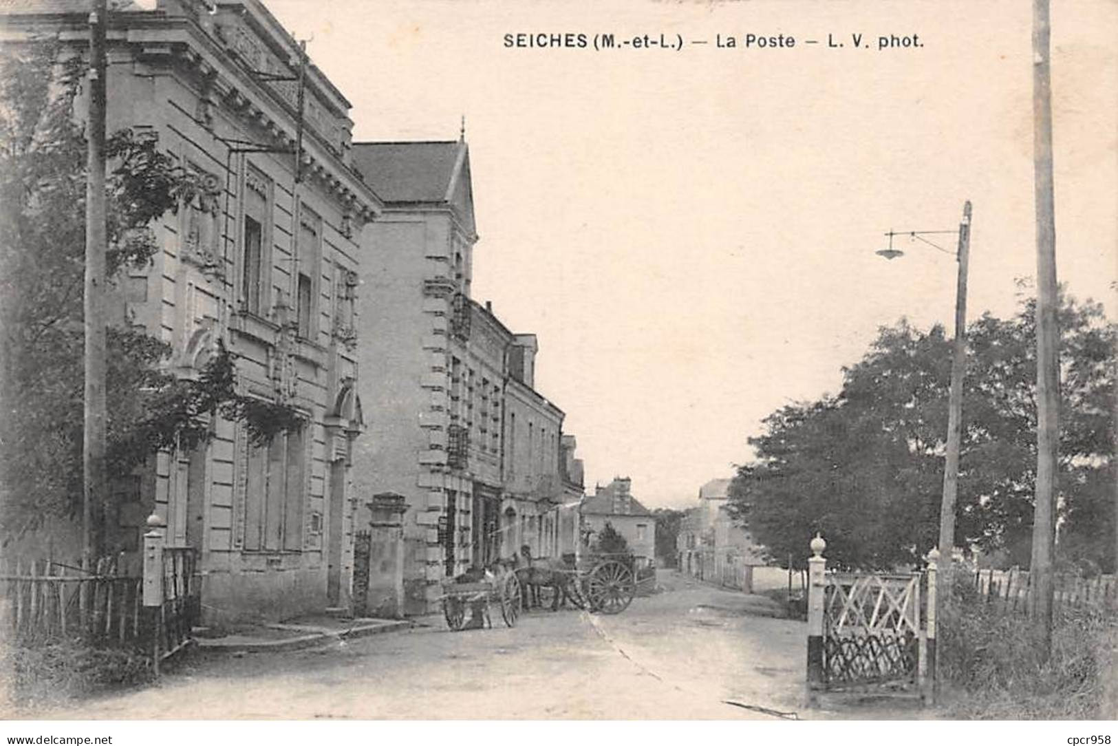 49.AM18654.Seiches.La Poste - Seiches Sur Le Loir
