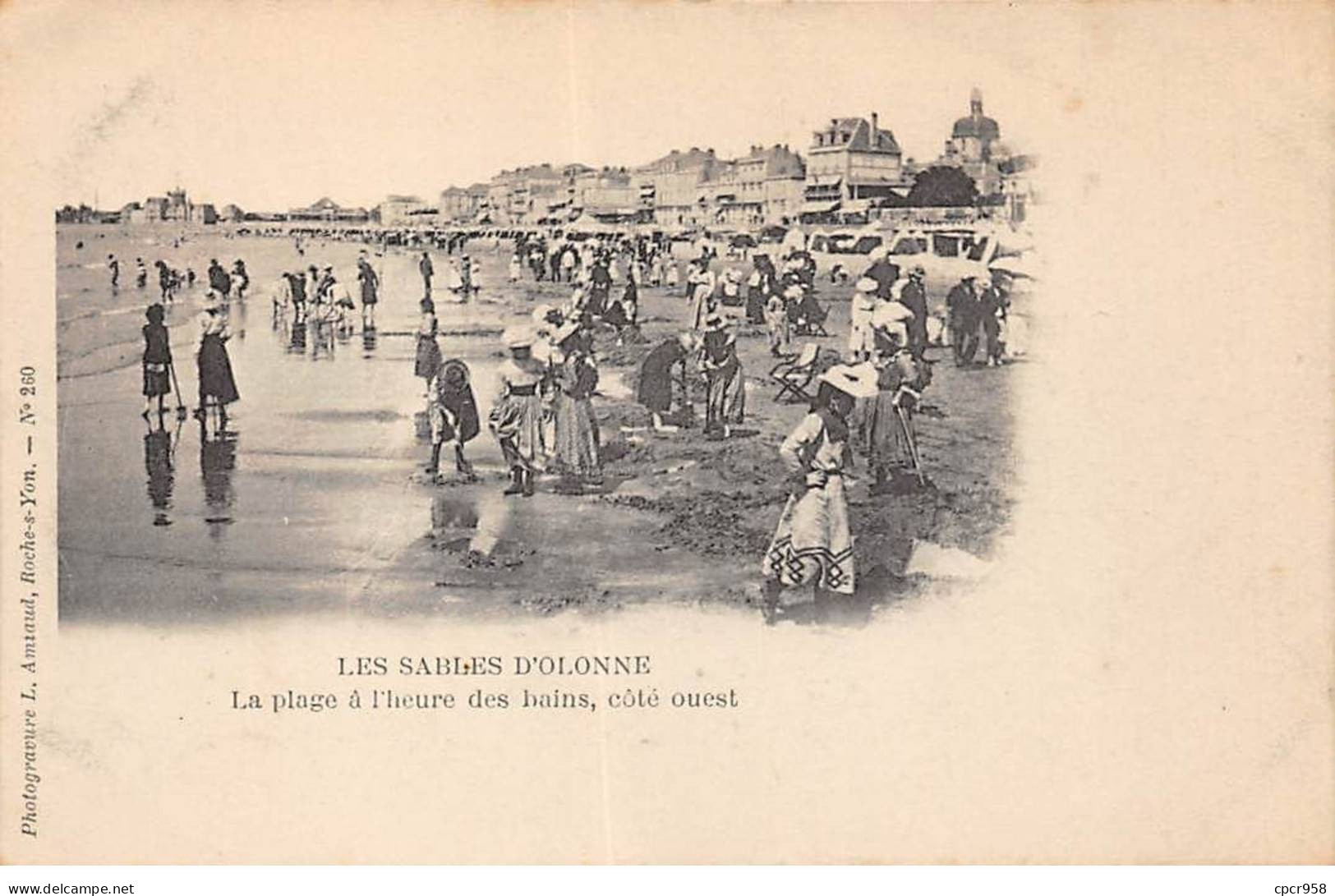 85 - SABLES D OLONNE - SAN35824 - La Plage à L'heure Des Bains - Côté Ouest - Sables D'Olonne