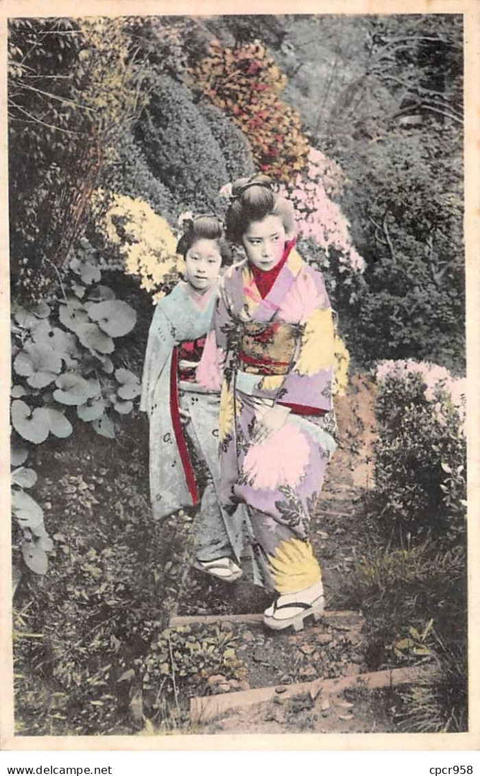 CHINE - SAN36410 - Cachet Tientsin - En L'état - Carte Japonaise - Geishas Dans Un Jardin - Chine