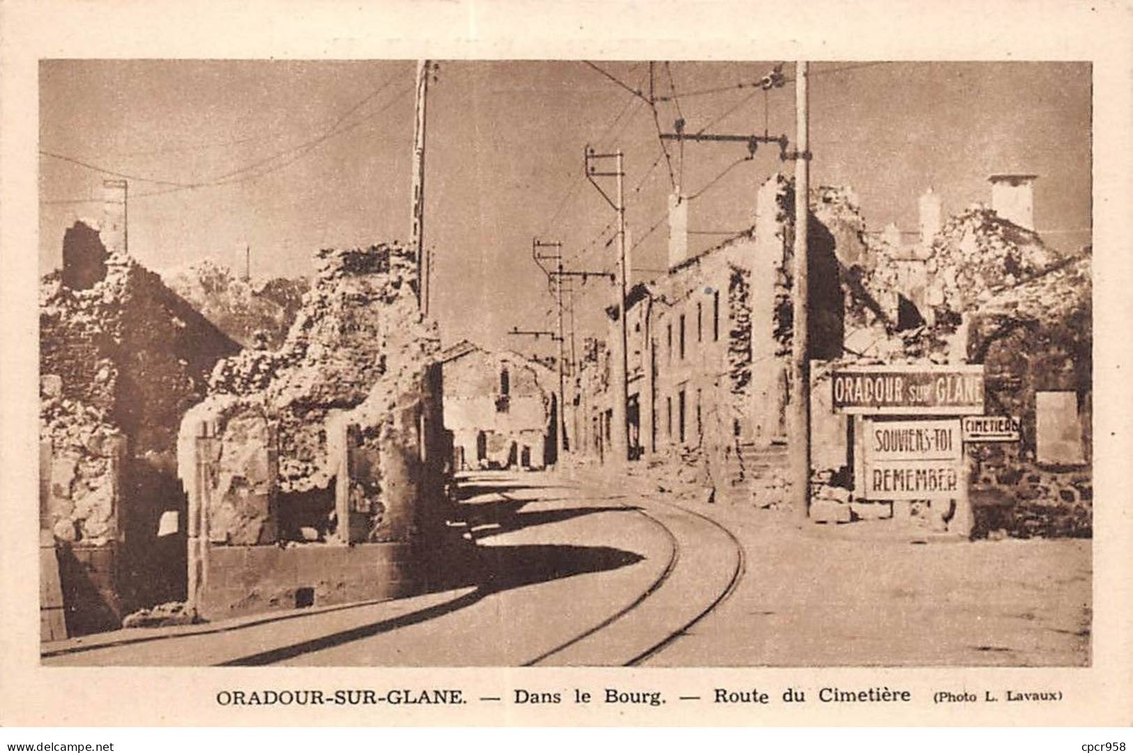 87 - ORADOUR SUR GLANE - SAN37749 - Dans Le Bourg - Route Du Cimetière - Oradour Sur Glane