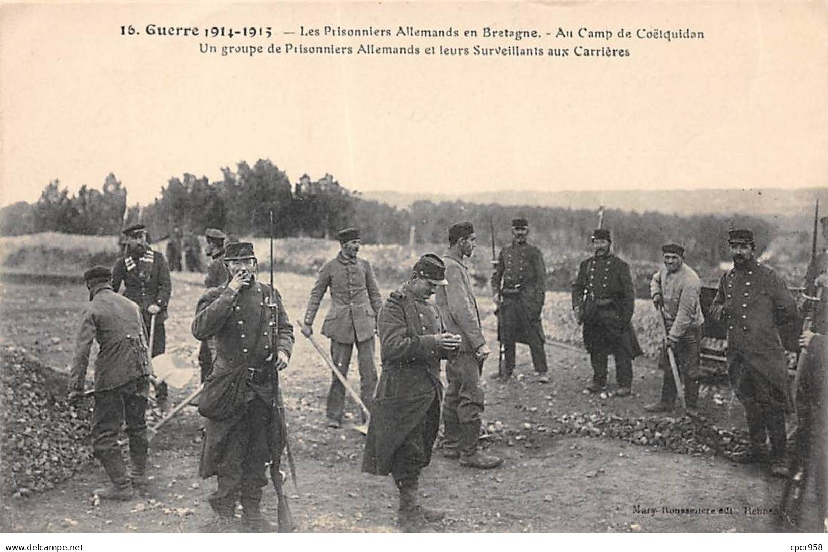 56 - COETQUIDAN - SAN37580 - Les Prisonniers Allemands à Coëtquidan Avec Leurs Surveillants Aux Carrières - Guer Coetquidan