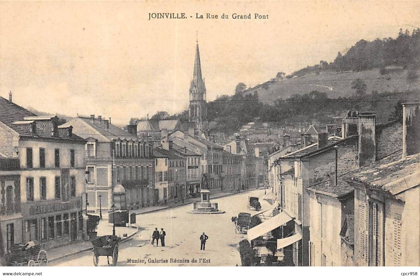52 - JOINVILLE - SAN37518 - La Rue Du Grand Pont - Joinville
