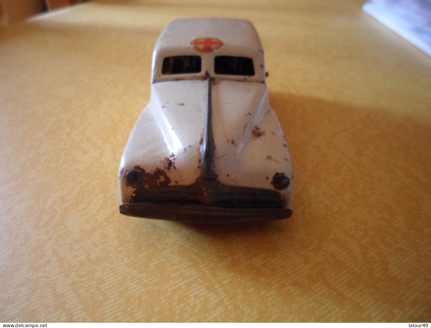 Voiture En Tole  Ambulance Rico A Remonte  Sans La Cle 13 Cm Dans Son Jus - Toy Memorabilia