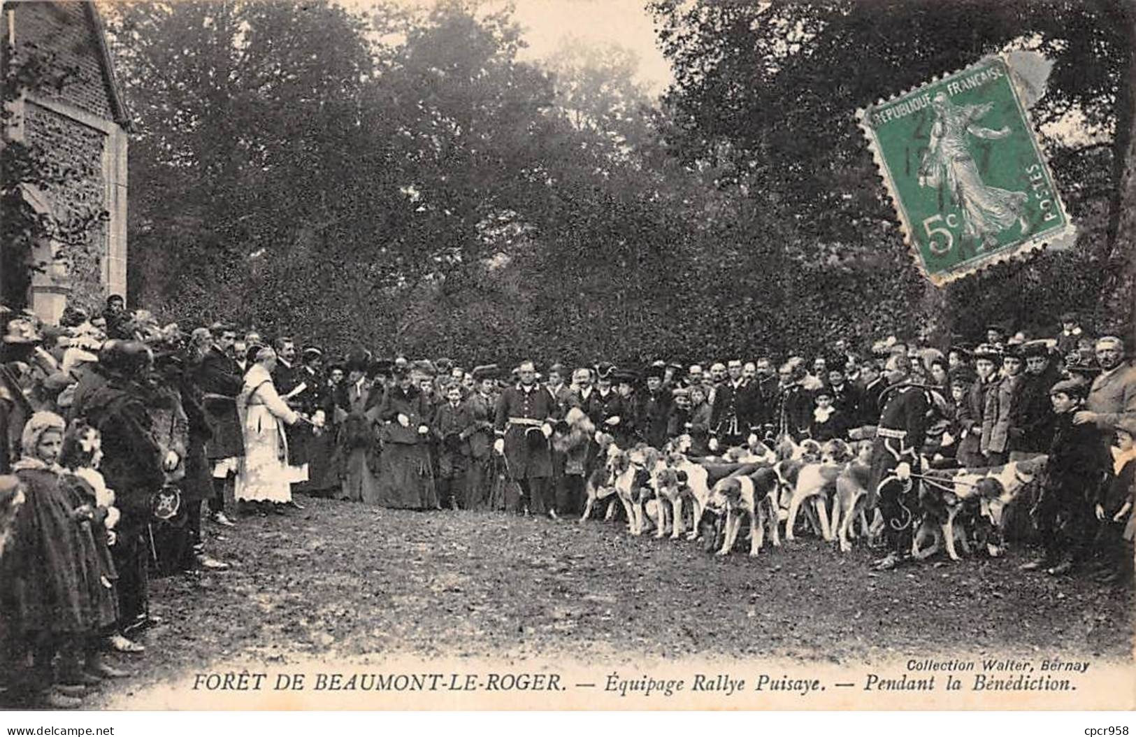 CHASSE - SAN37942 - Forêt De Beaumont Le Roger - Equipage Rallye Puisaye - Pendant La Bénédiction - Jagd