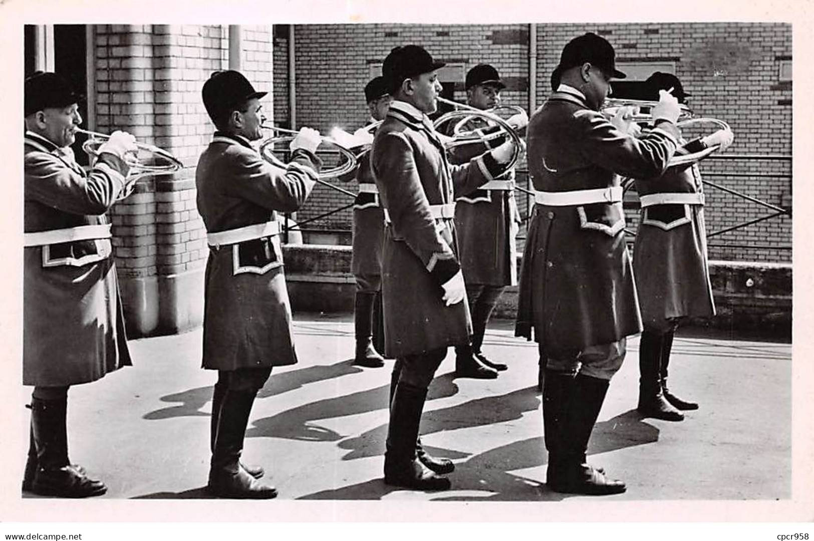 CHASSE - SAN37937 - Célébration Officielle Du Cinquantenaire - Le Débuché De Paris Sonnant "Le Retour" - CPSM 14x9 Cm - Caza