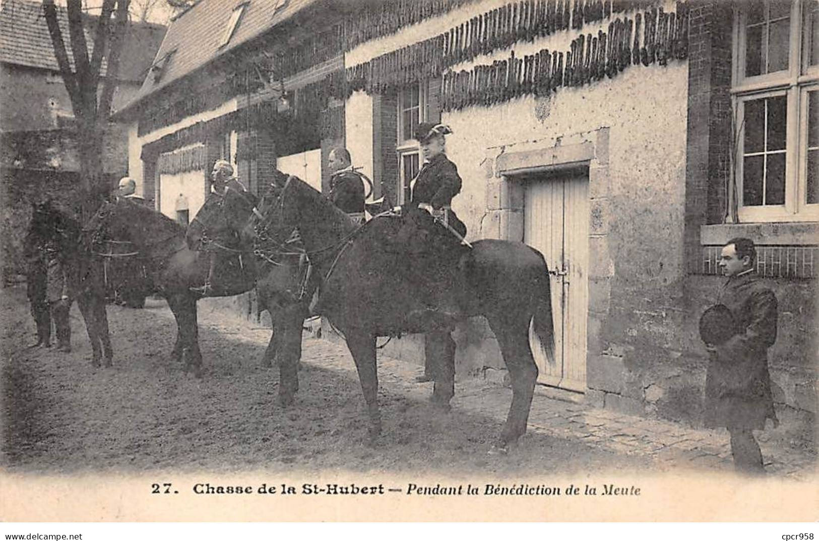 CHASSE - SAN37912 - Chasse De La St Hubert - Pendant La Bénédiction De La Meute - Caza