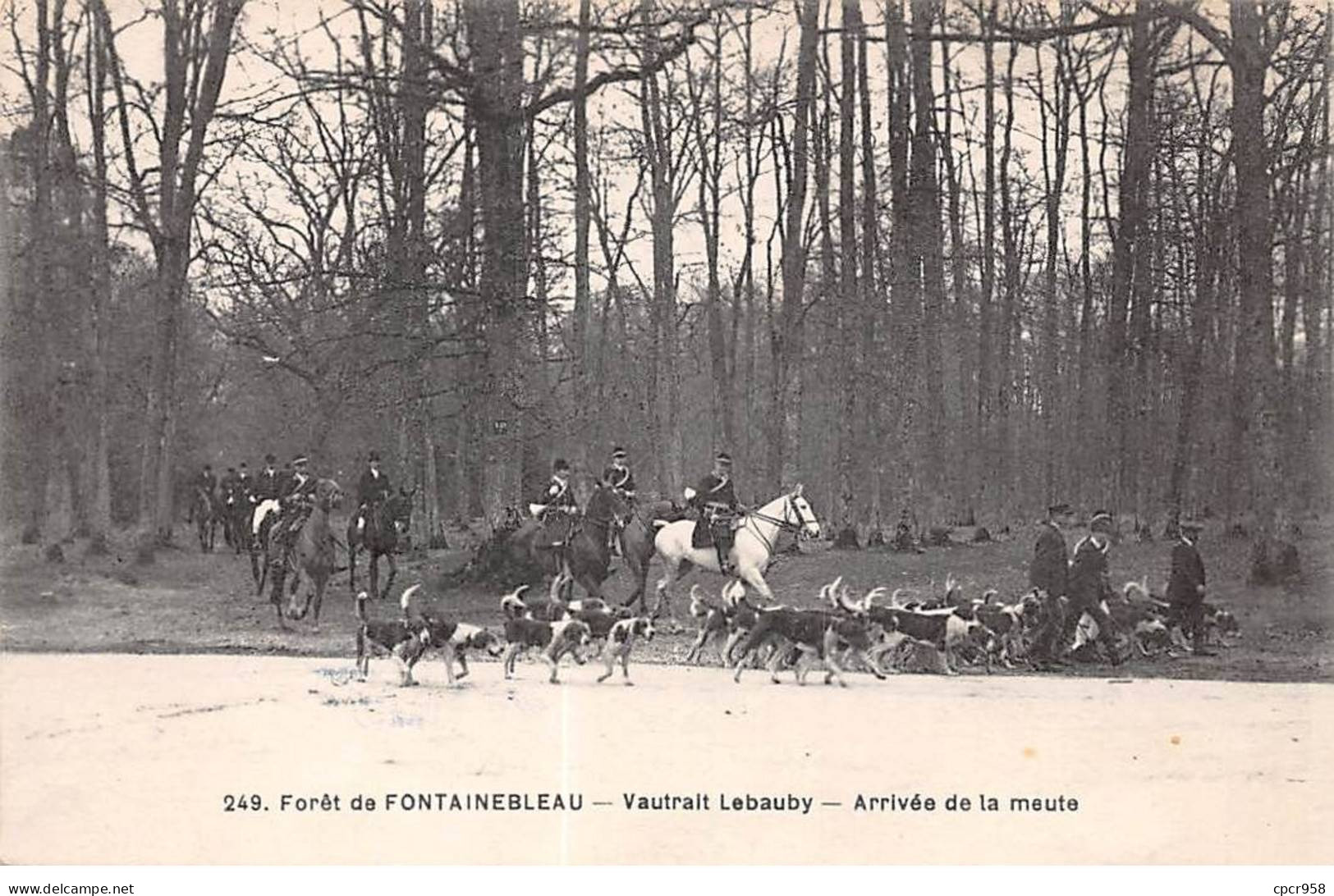 CHASSE - SAN37838 - Forêt De Fontainebleau - Vautrait Lebaudy - Arrivée De La Meute - Chasse