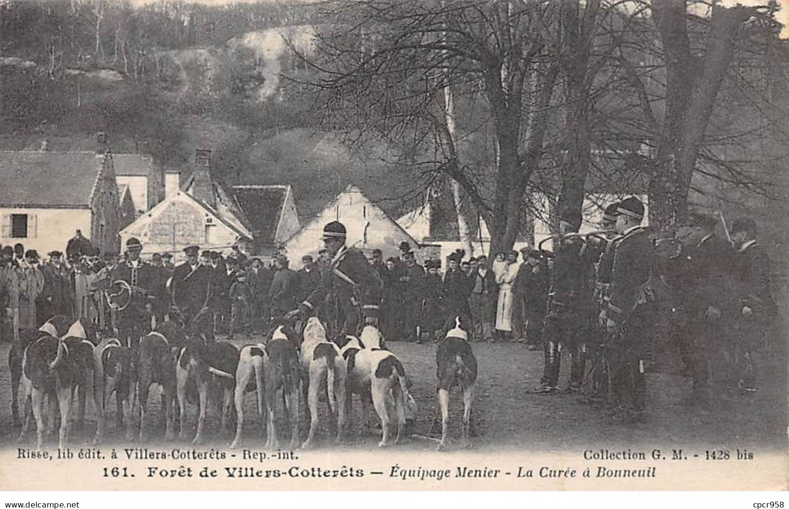 CHASSE - SAN37889 - Forêt De Villers Cotterêts - Equipage Menier - La Curée à Bonneuil - Hunting