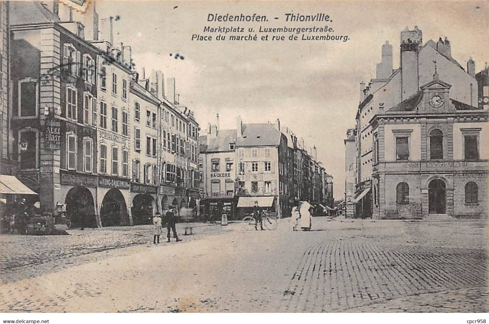 57 - THIONVILLE - SAN43725 - Place Du Marché Et Rue De Luxembourg - Thionville