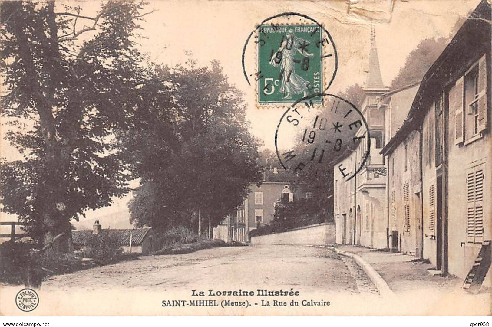 55 - SAINT MIHIEL - SAN43684 - La Rue Du Calvaire - En L'état - Saint Mihiel
