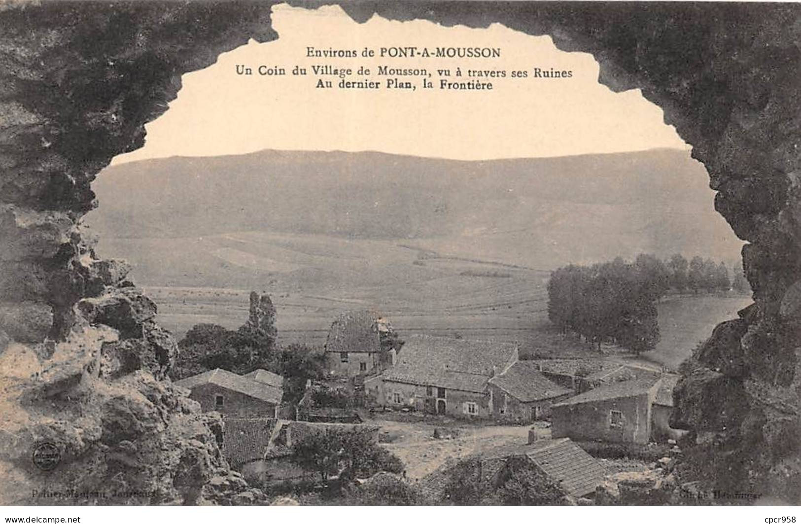 54 - PONT A MOUSSON - SAN38831 - Un Coin Du Village De Mousson - Vu à Travers Ses Ruines - Au Dernier Plan, La Frontière - Pont A Mousson