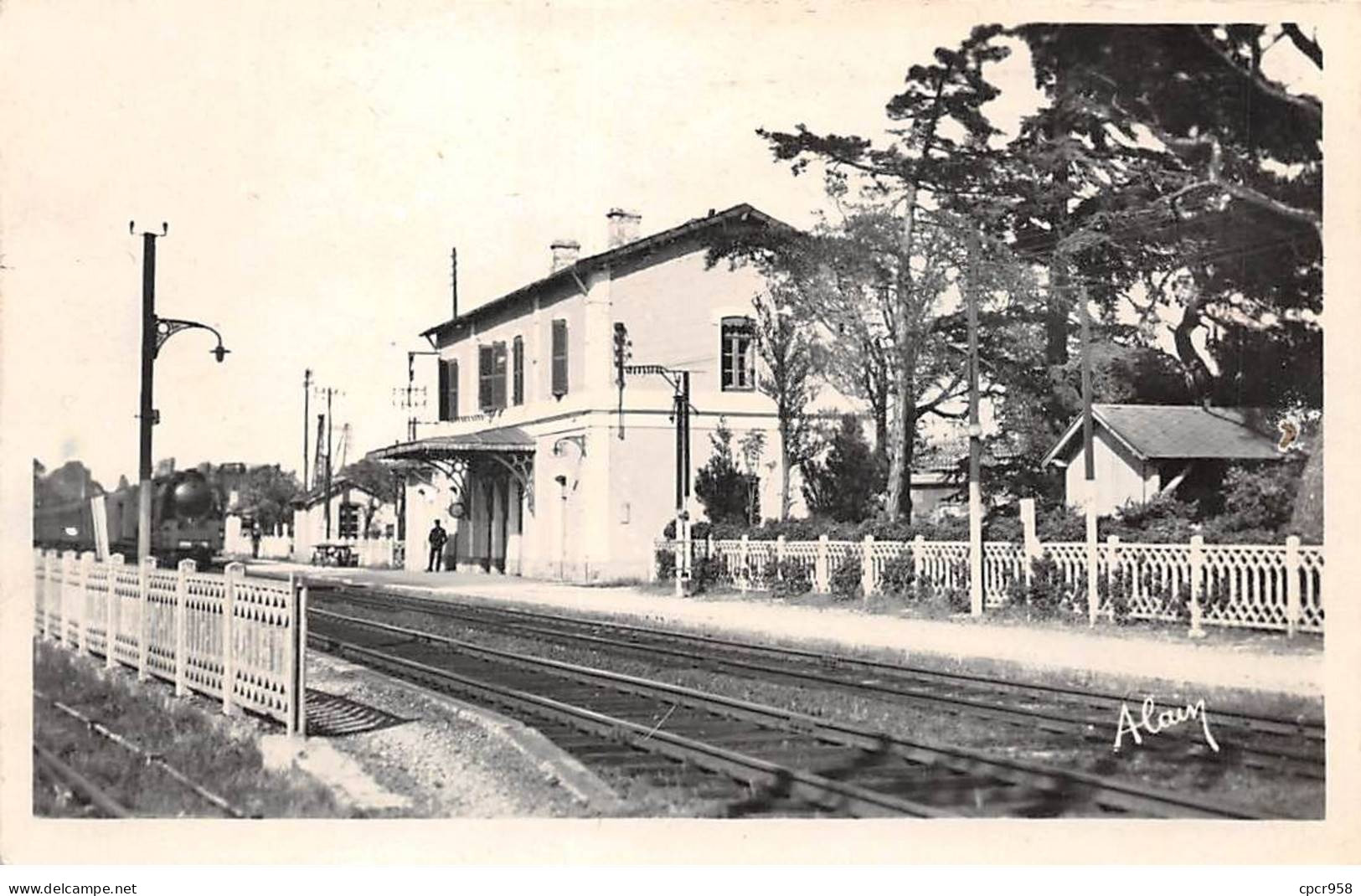 84.AM19140.Le Pontet.N°5.La Gare.Train - Sonstige & Ohne Zuordnung