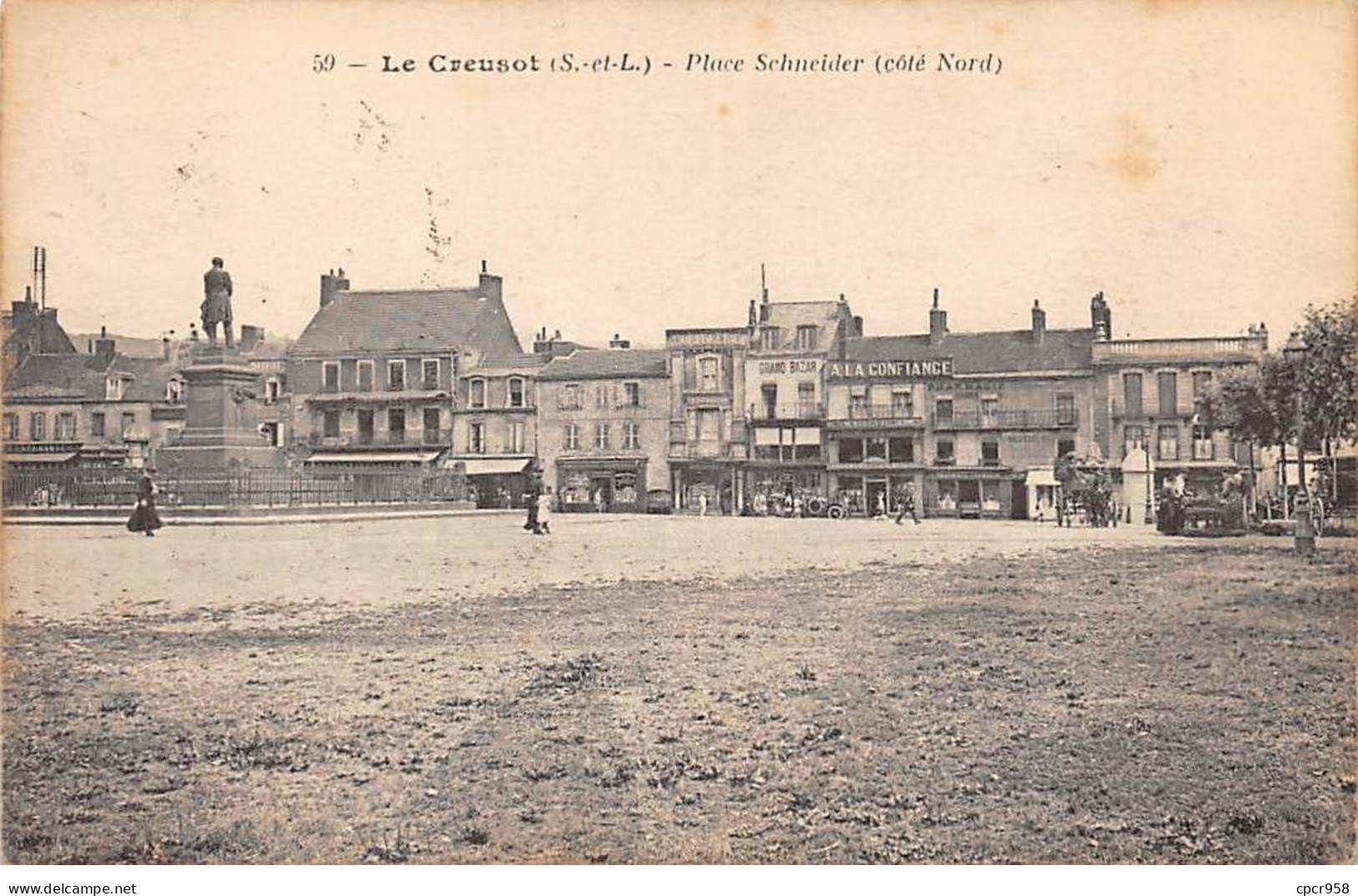 71 - LE CREUSOT - SAN43899 - Place Schneider (Côté Nord) - Le Creusot