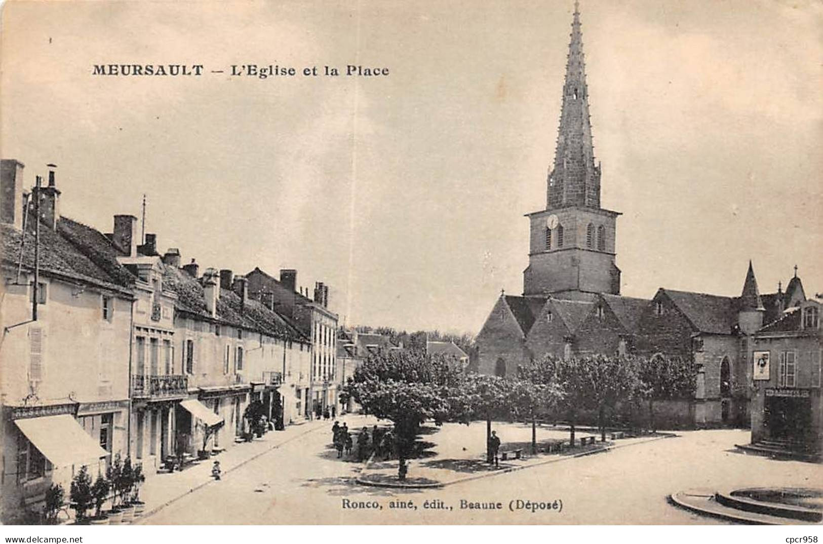 21 - MEURSAULT - SAN38381 - L'Eglise Et La Place - Meursault