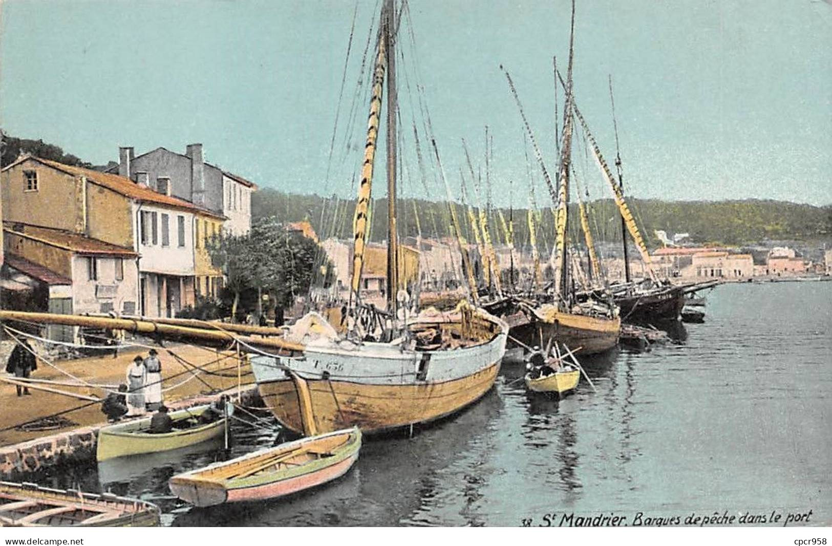 83 - ST MANDRIER - SAN44169 - Barques De Pêche Dans Le Port - Saint-Mandrier-sur-Mer