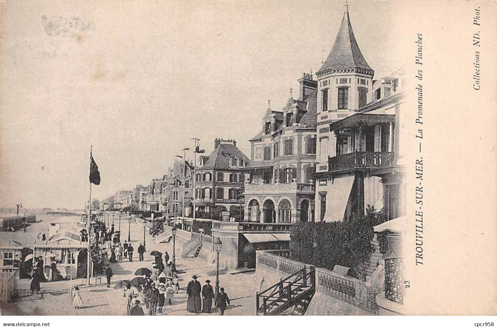 14 - TROUVILLE - SAN39781 - La Promenade Des Planches - Trouville