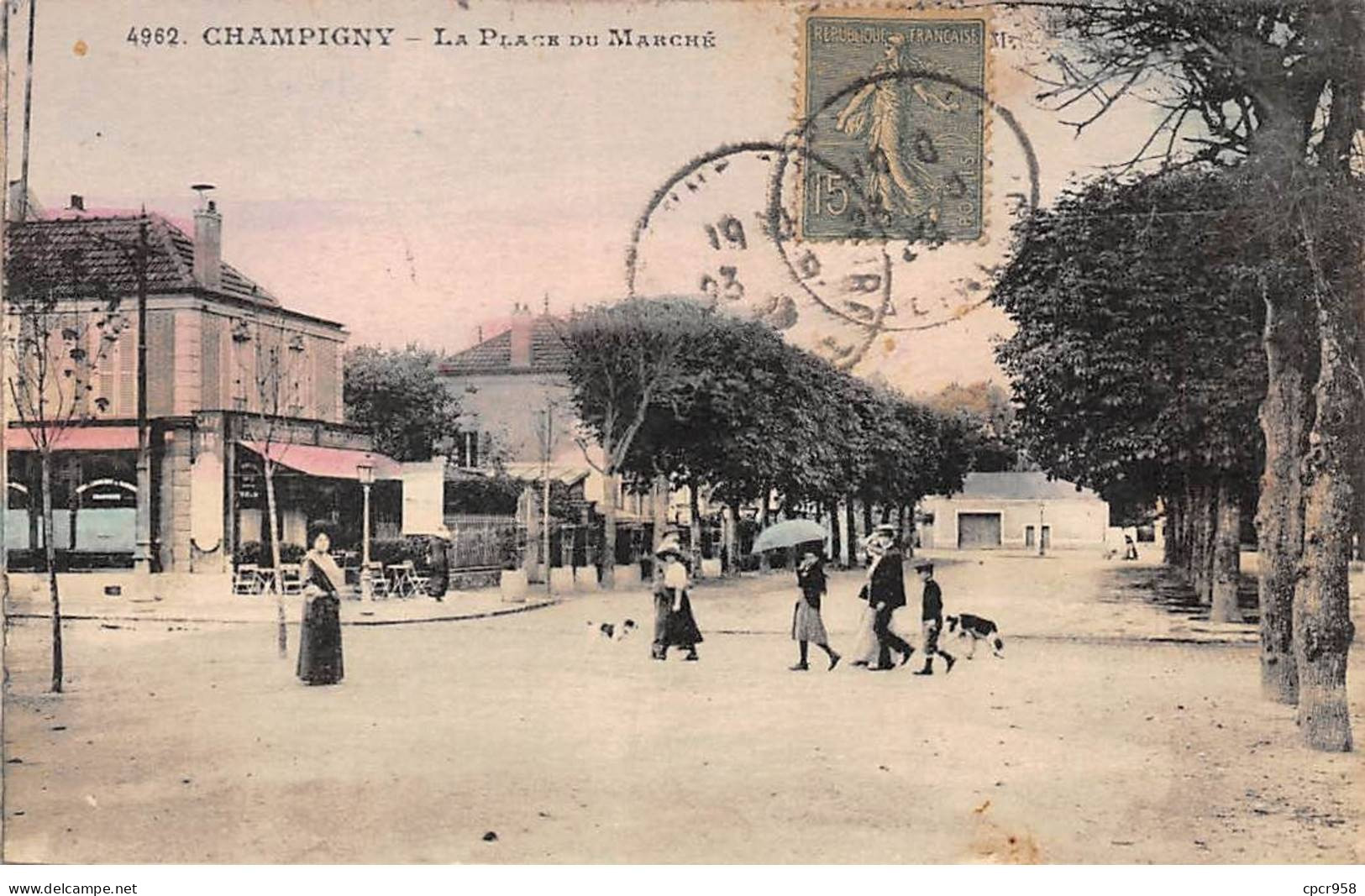 94 - CHAMPIGNY - SAN58611 - La Place Du Marché - Champigny Sur Marne