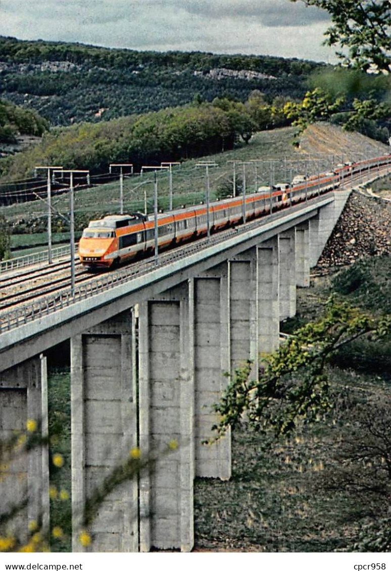 71 - MONTCHANIN - SAN58706 - TGV Paris Sud Est - Mars 1981 - Couplage De Deux Rames TGV - CPSM 15x10 Cm - Otros & Sin Clasificación