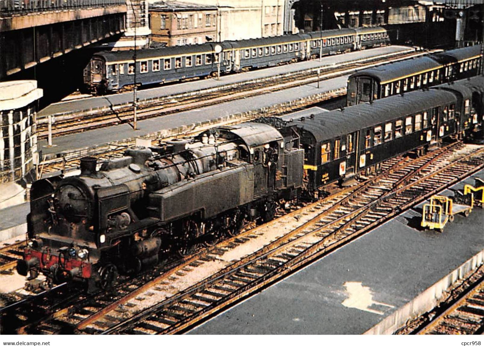 75 - PARIS - SAN58713 - Paris Saint Lazare Au Temps De La Vapeur - Locomotive 141 TD En Tête D'une Rame - CPSM 15x10 Cm - Métro Parisien, Gares