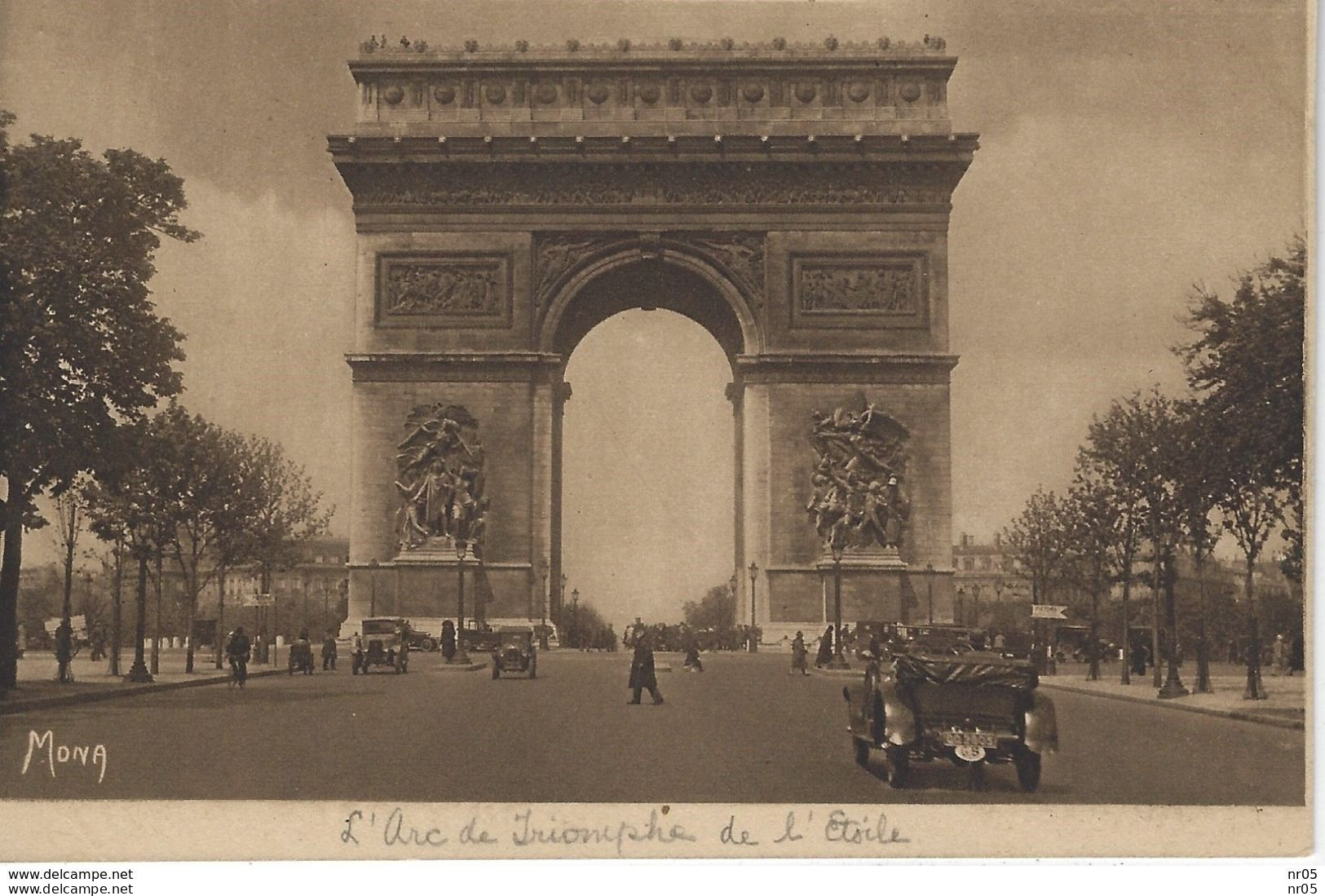 75  - PARIS -  L'Arc De Triomphe De L'Etoile ( Voiture Epoque ) - Arc De Triomphe