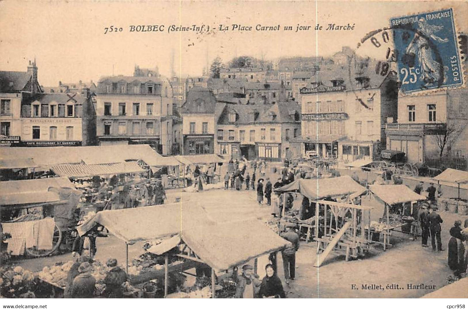 76 - BOLBEC - SAN55776 - La Place Carnot Un Jour De Marché - Bolbec