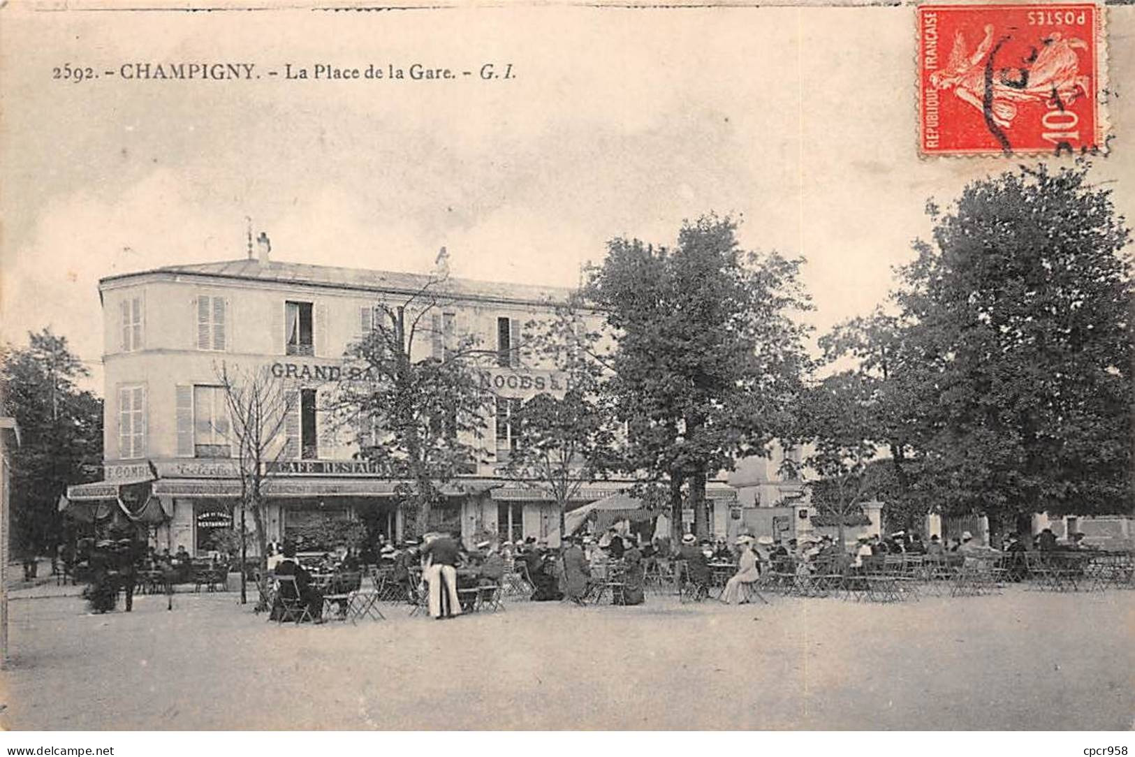 94 - CHAMPIGNY - SAN56122 - La Place De La Gare - Champigny Sur Marne