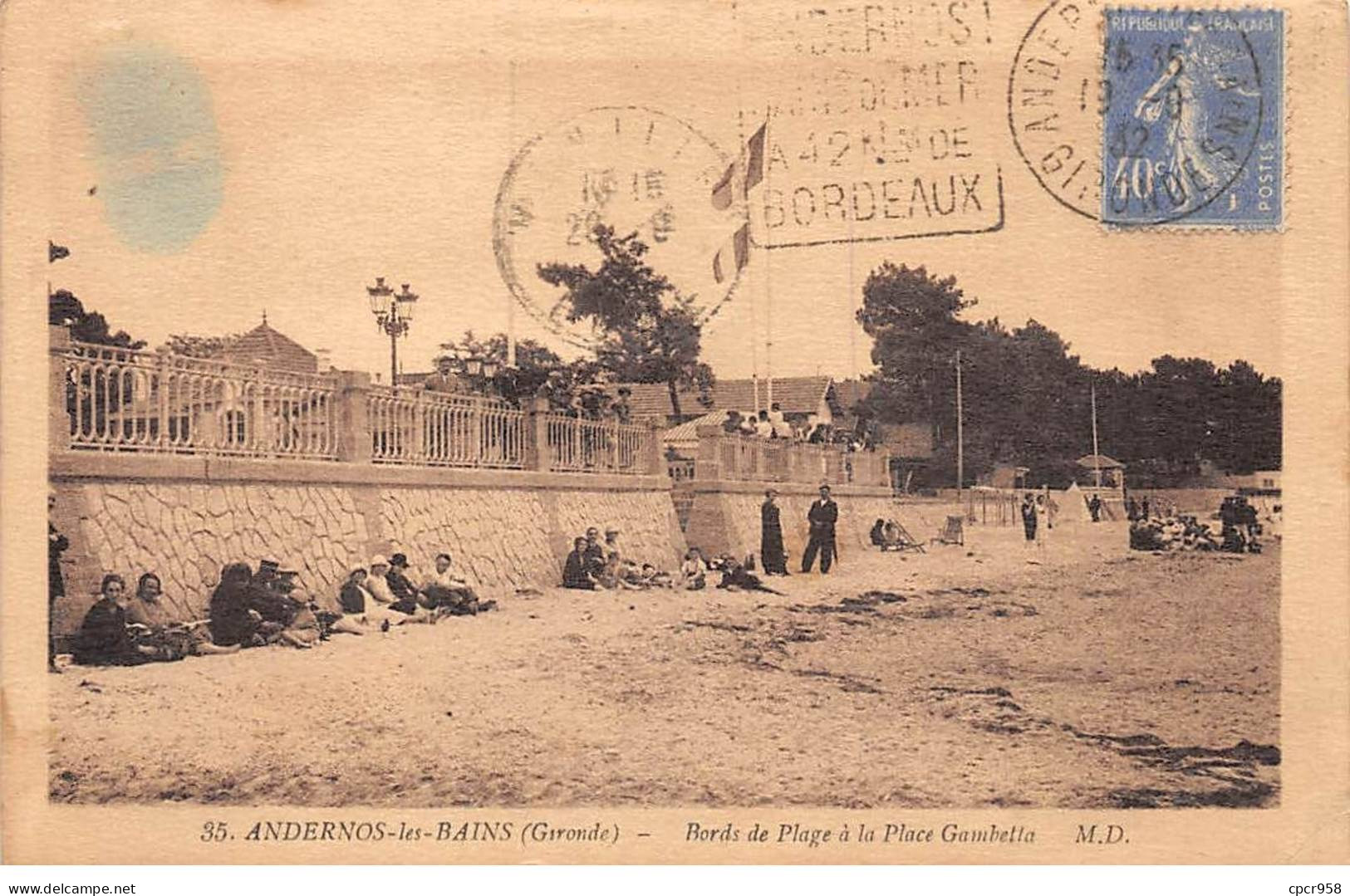 33 - ANDERNOS LES BAINS - SAN54371 - Bords De Plage à La Place Gambetta - Andernos-les-Bains