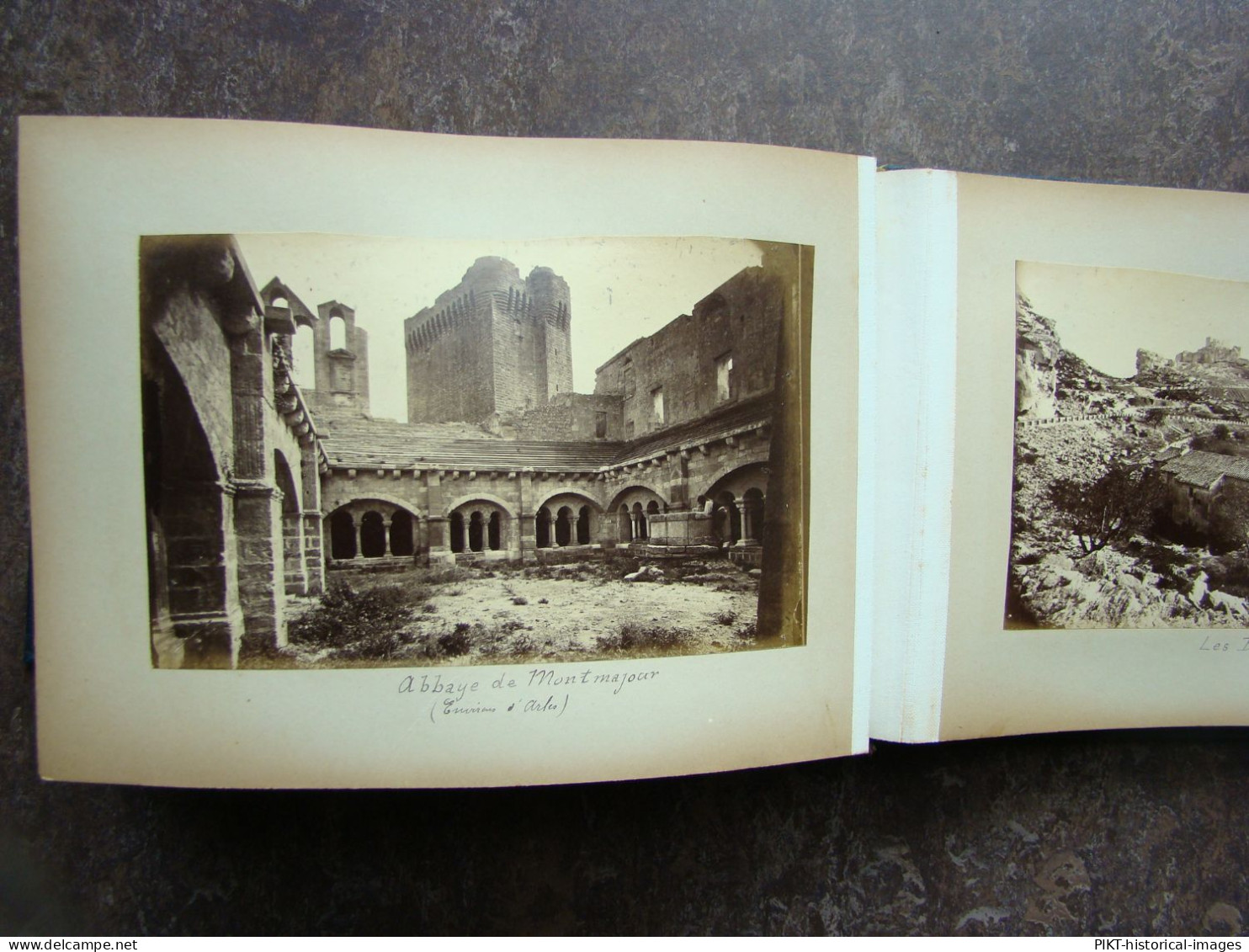 ALBUM PHOTOS ANCIEN 1880 VOYAGE BAUX PROVENCE AVIGNON ARLES NIMES MARSEILLE LYON ARCACHON CHATEAUX RENAISSANCE LOIRE TBE