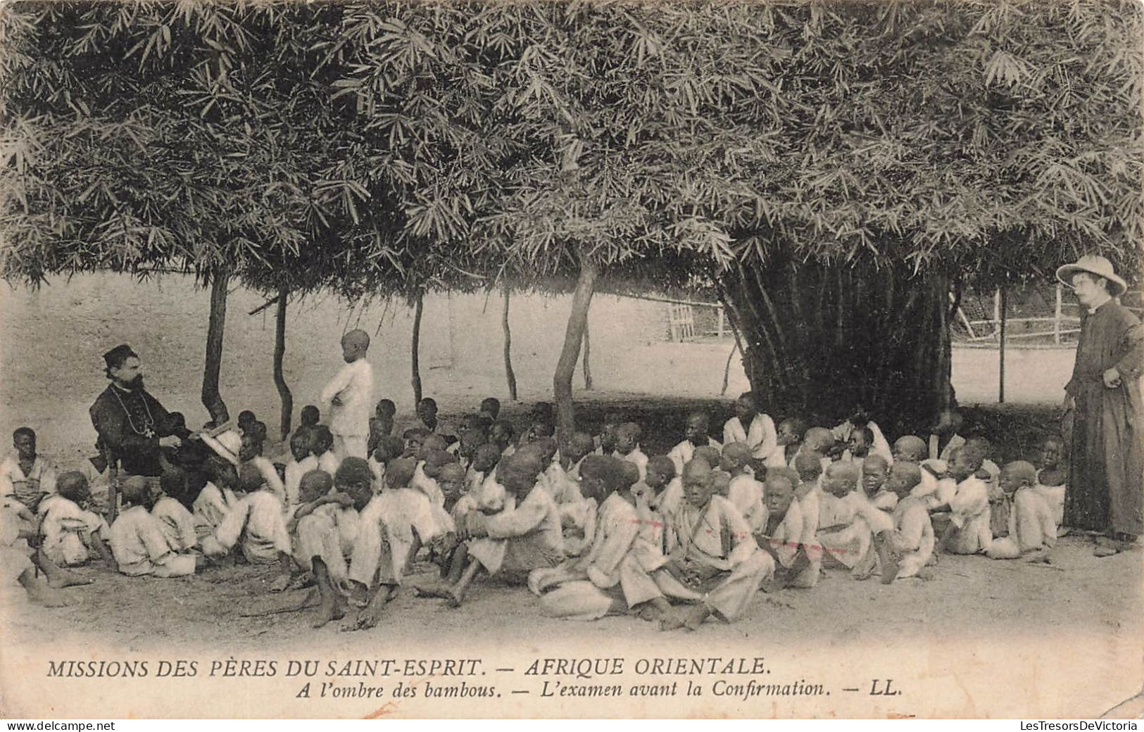 FRANCE - Missions Des Pères Du Saint Esprit - Afrique Orientale - à L'ombre Des Bambous - Animé - Carte Postale Ancienne - Nouvelle Calédonie