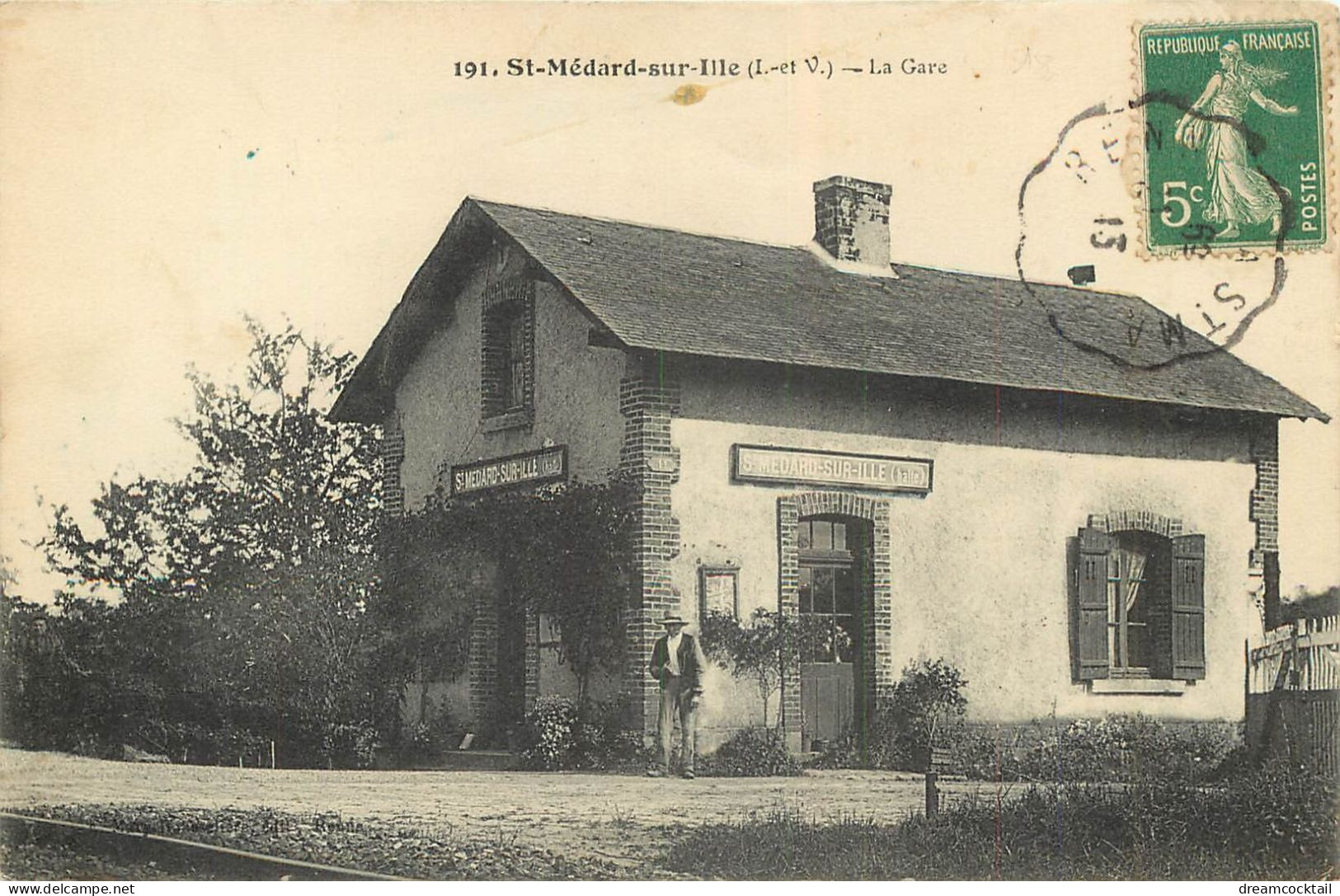 35 SAINT-MEDARD-SUR-ILLE. La Gare Et Son Garde Barrière 1913 - Autres & Non Classés