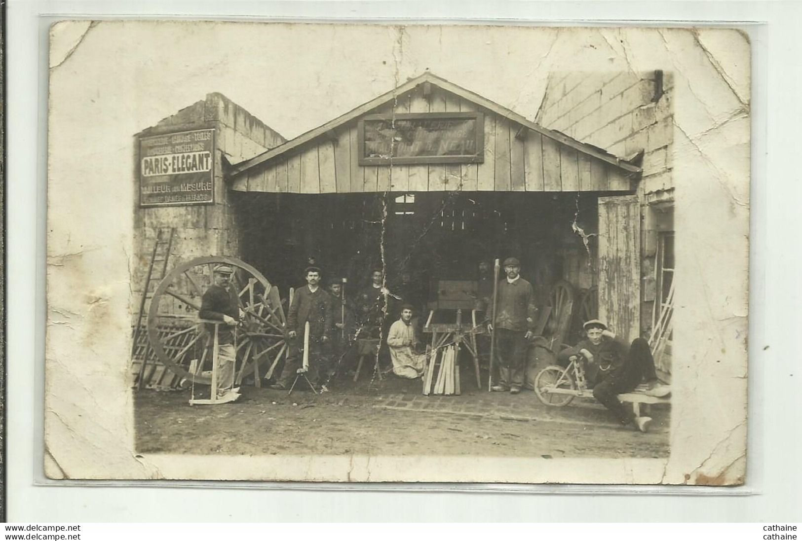 49 . SAUMUR .  ETABLISSEMENT  " MAUPOINT ET NEAU  ".  MARECHALERIE . FORGE . CHARRONNAGE    CARTE PHOTO ( En L Etat ) - Saumur