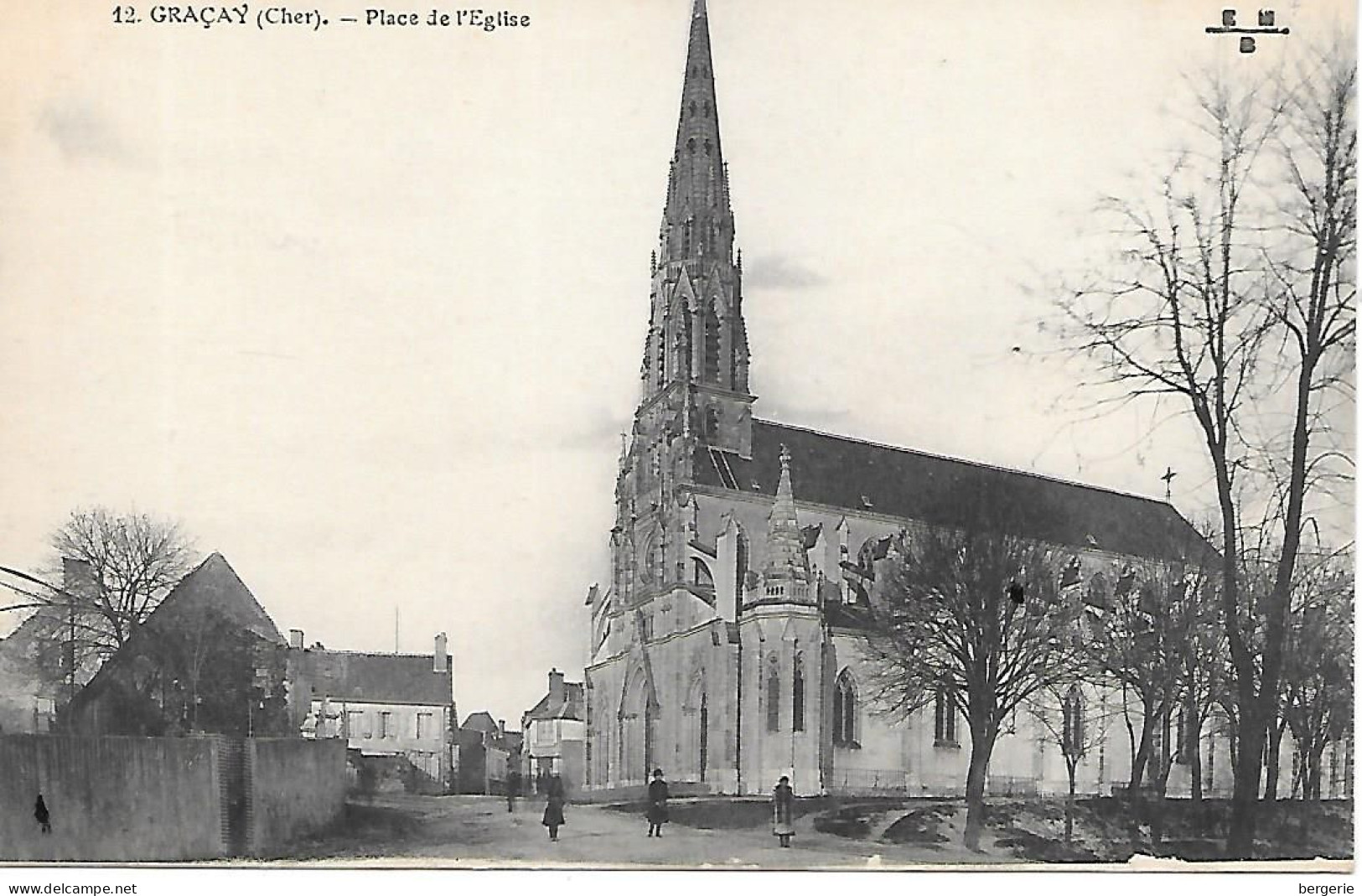 C/266              18    Graçay     -    Place De L'église - Graçay