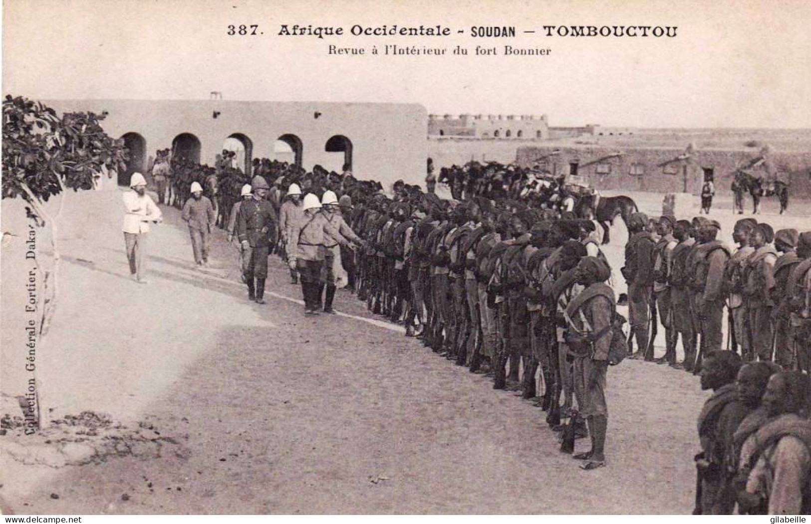 Afrique Occidentale -  SOUDAN - Tombouctou - Revue A L'interieur Du Fort Bonnier - Sudan