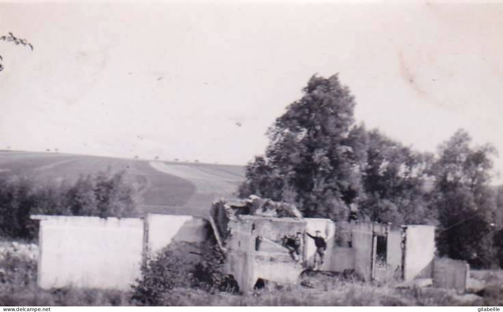 Petite Photo - 1937 - Pres De NONHIGNY Les Locaux De Désinfection De L'ancienne Douane Allemande - Lugares