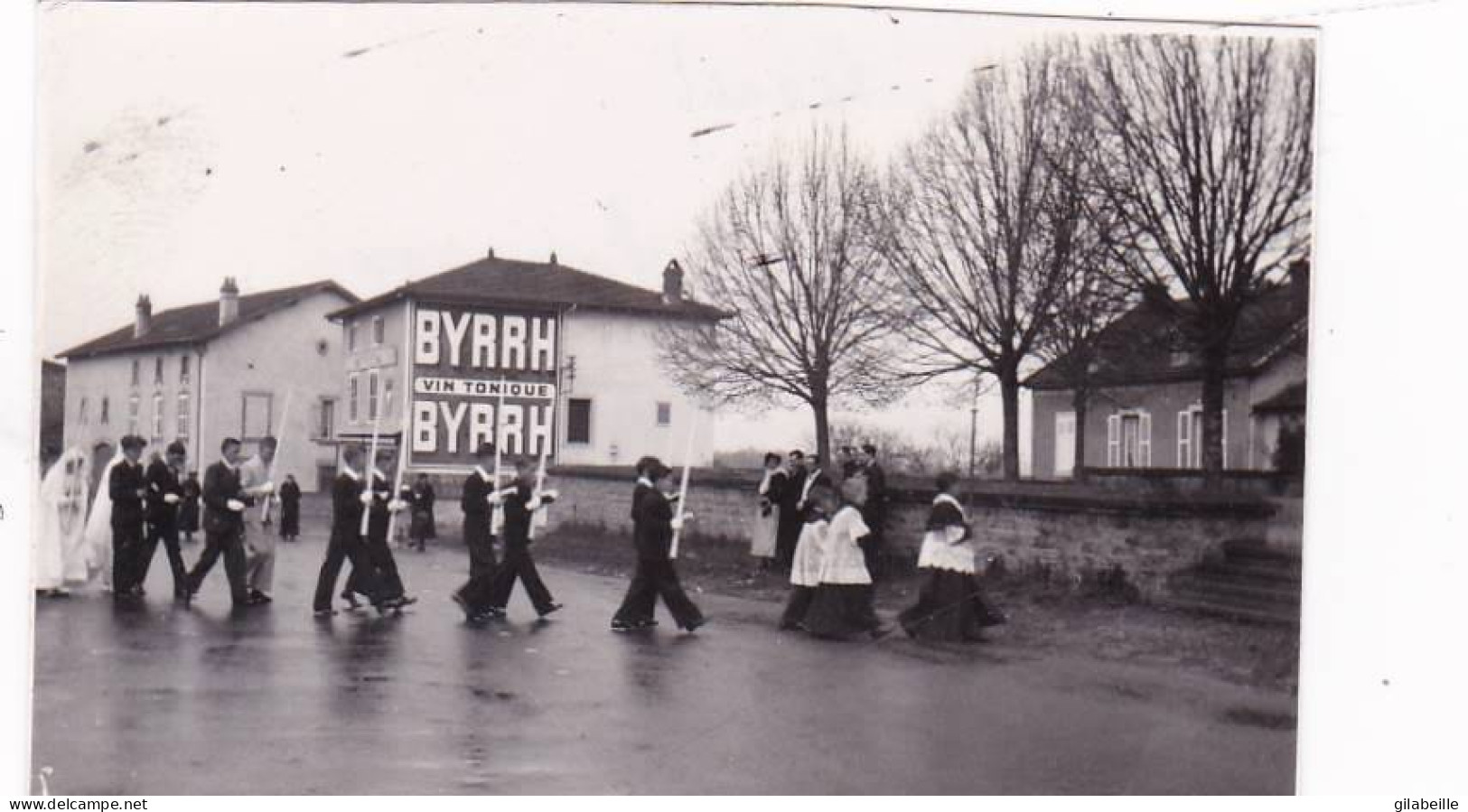 Petite Photo  - Avril 1938 - DOMEVRE Sur VEZOUZE ( Meurthe Et Moselle  ) - Defilé Des 1ere Communion - Lieux