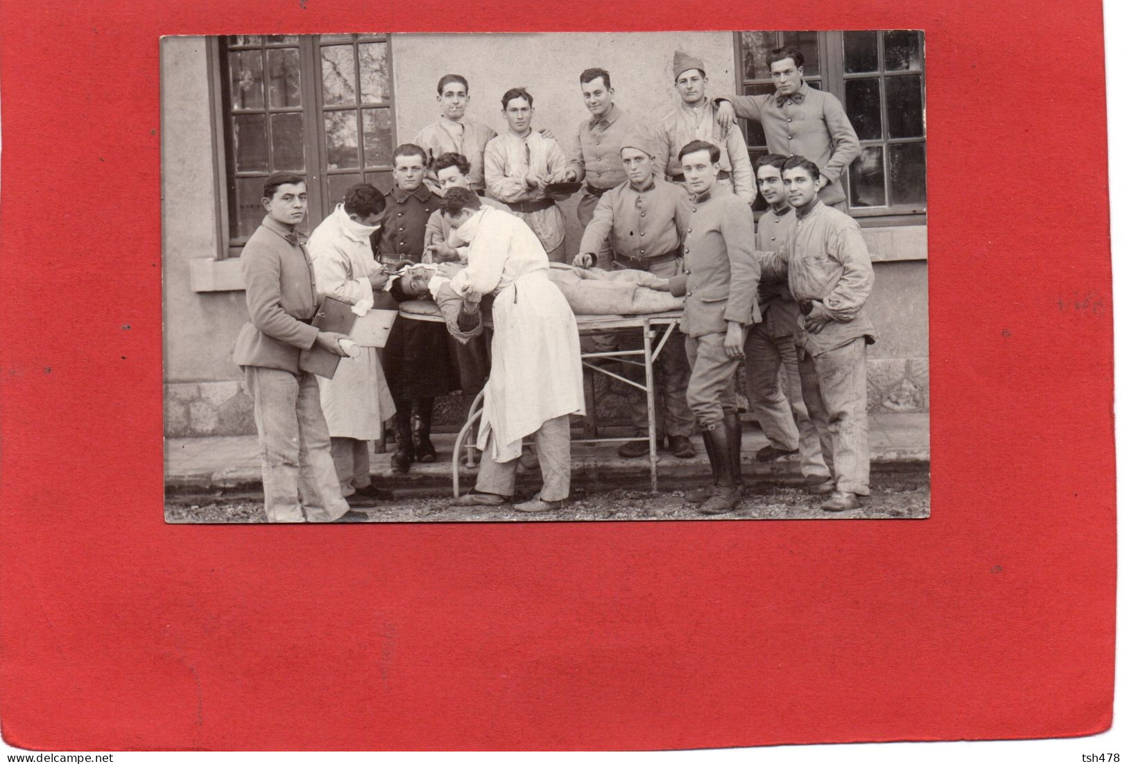 CARTE-PHOTO---MILITARIA---Groupe De Soldats--voir 2 Scans - Umoristiche