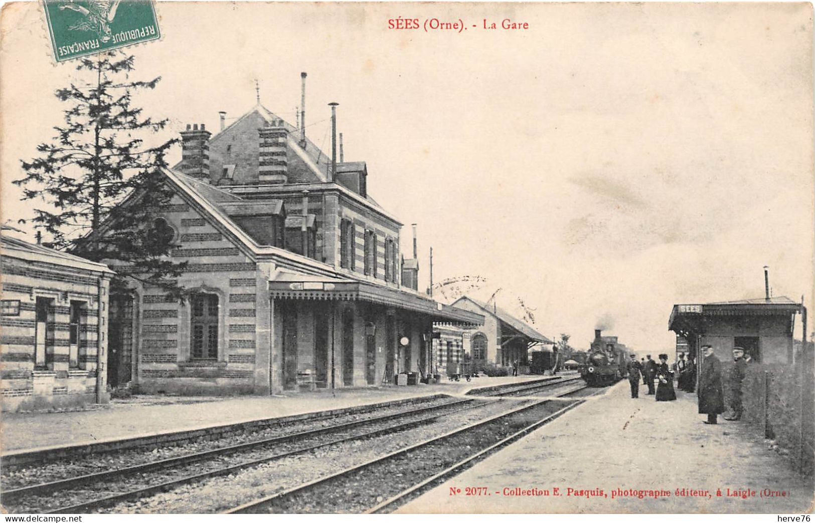 SEES - Intérieur De La Gare - Train - Sees