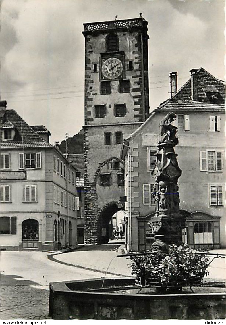 68 - Ribeauvillé - La Place Du Marché Et La Tour Des Bouchers - Mention Photographie Véritable - CPSM Grand Format - Car - Ribeauvillé