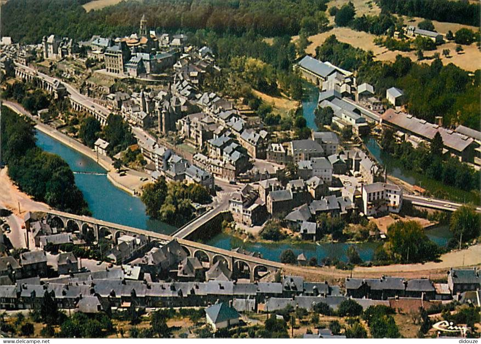 19 - Uzerche - Vue Générale Aérienne - La Boucle De La Vézère - Carte Neuve - CPM - Voir Scans Recto-Verso - Uzerche