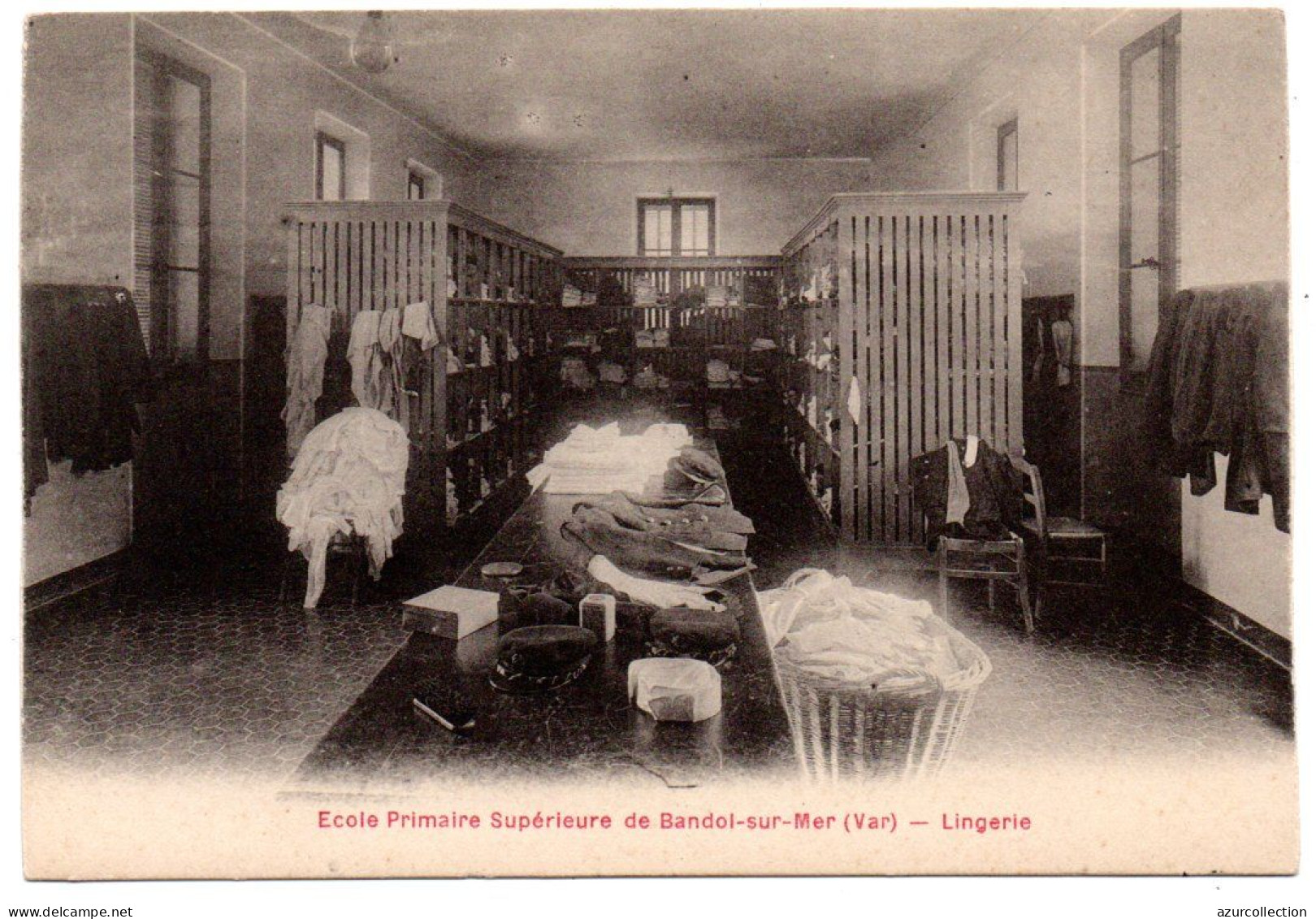 Ecole Primaire Supérieure. Lingerie - Bandol