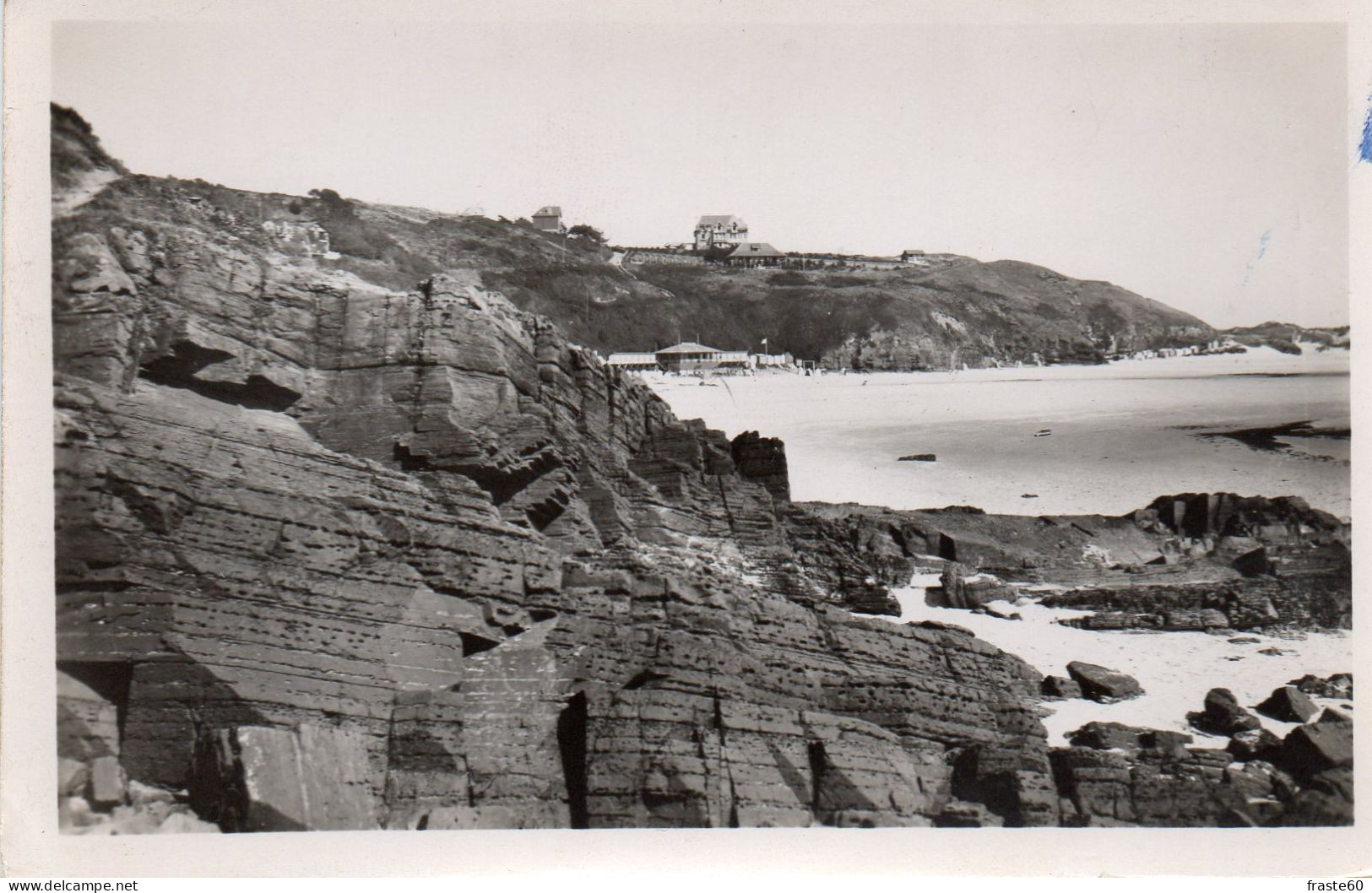 Carteret - Le Cap Et La Plage Vus De La Falaise - Carteret