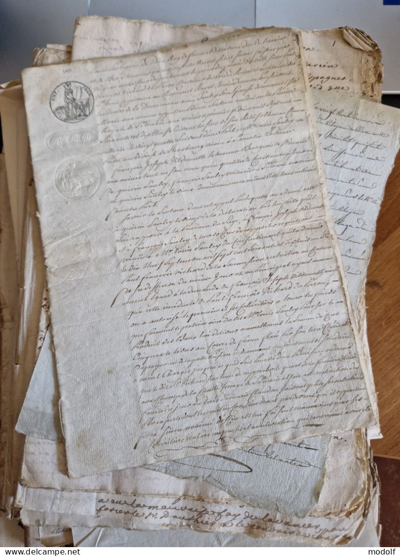 1kg De Vieux Papiers Divers (actes De Notaires, Lettres , ..) - 18/19ème Siècle - Manuscripts