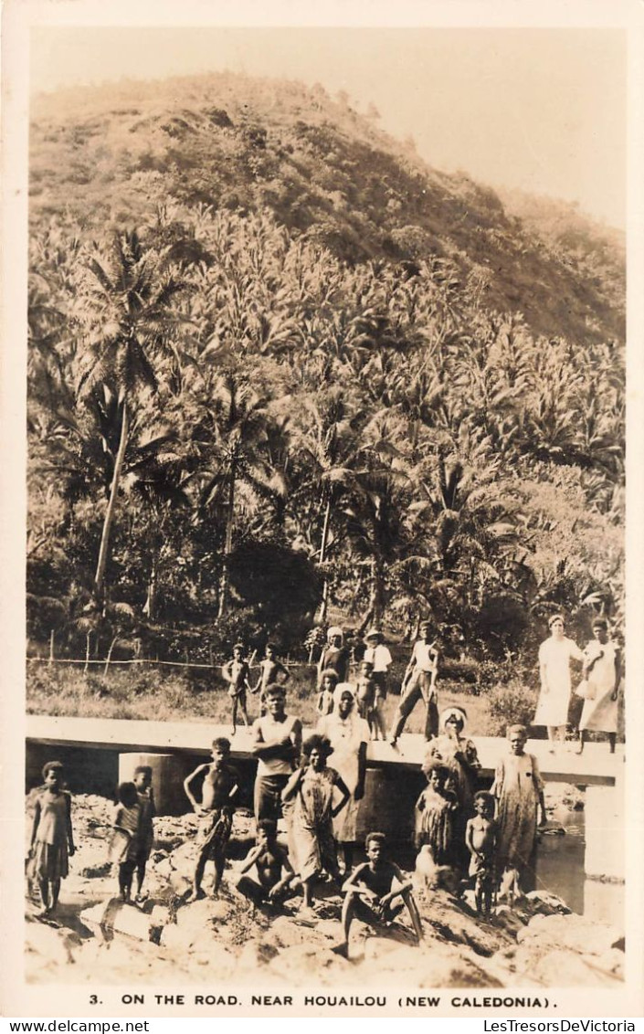 FRANCE - On The Road - Near Houailou - New Caledonia - Vue Générale - Animé - Pont - Carte Postale Ancienne - Nouvelle Calédonie