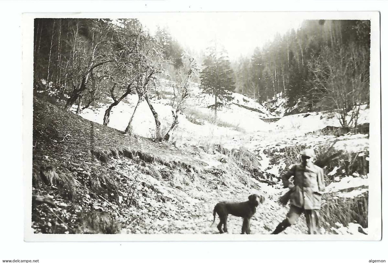 32397 - Chasseur Et Son Chien Dans La Neige à Identifier Carte Photo - Jacht