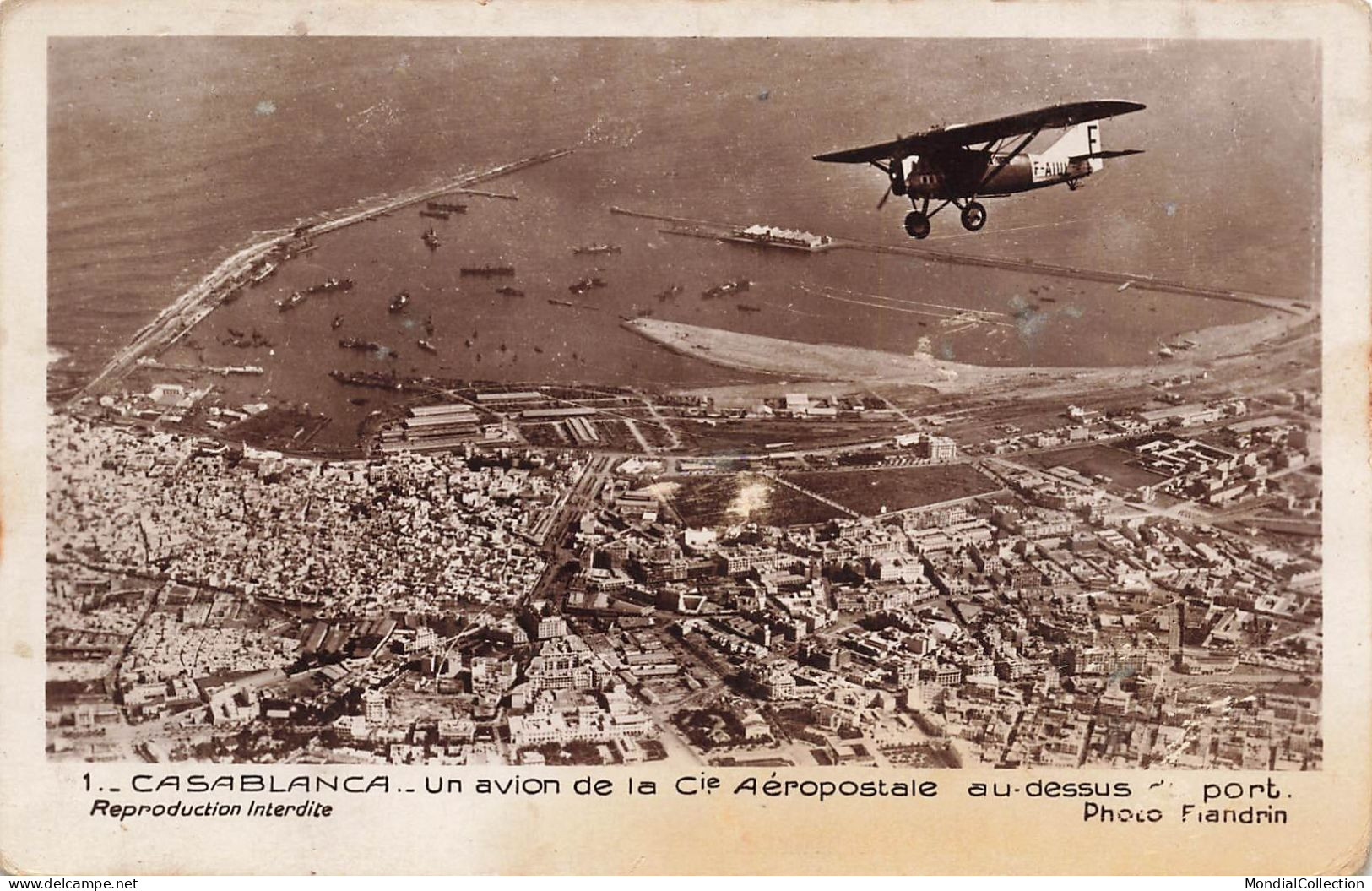 MIKIBP4-074- CASABLANCA UN AVION DE LA CIE AEROPOSTALE AU DESSUS PORT - Andere & Zonder Classificatie