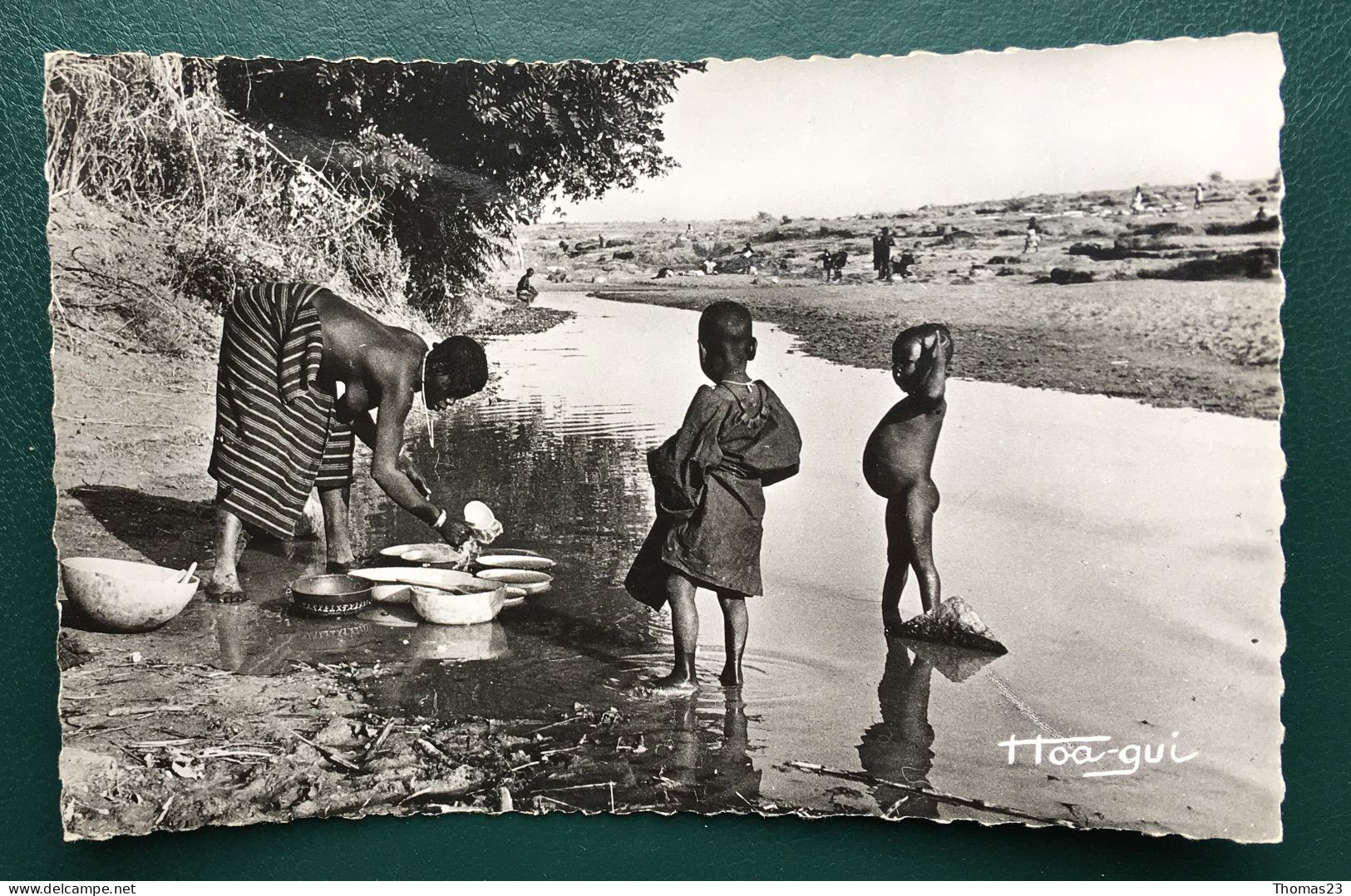 Scène De Vie, Lib "Au Messager", N° 576 - Camerun