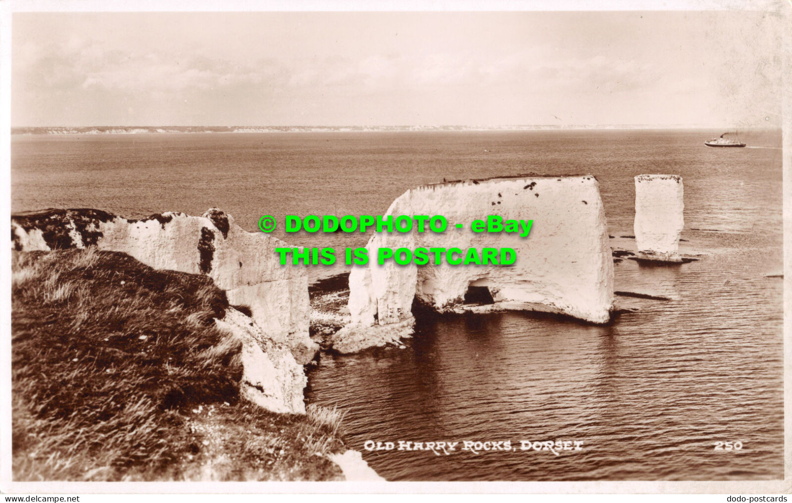 R477352 Dorset. Old Harry Rocks. Dearden And Wade. Sunny South Real Photo - Welt